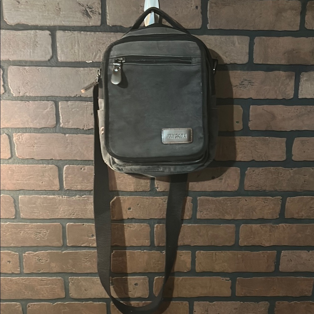 Xincada gray men’s Messenger Bag Sleek Design
